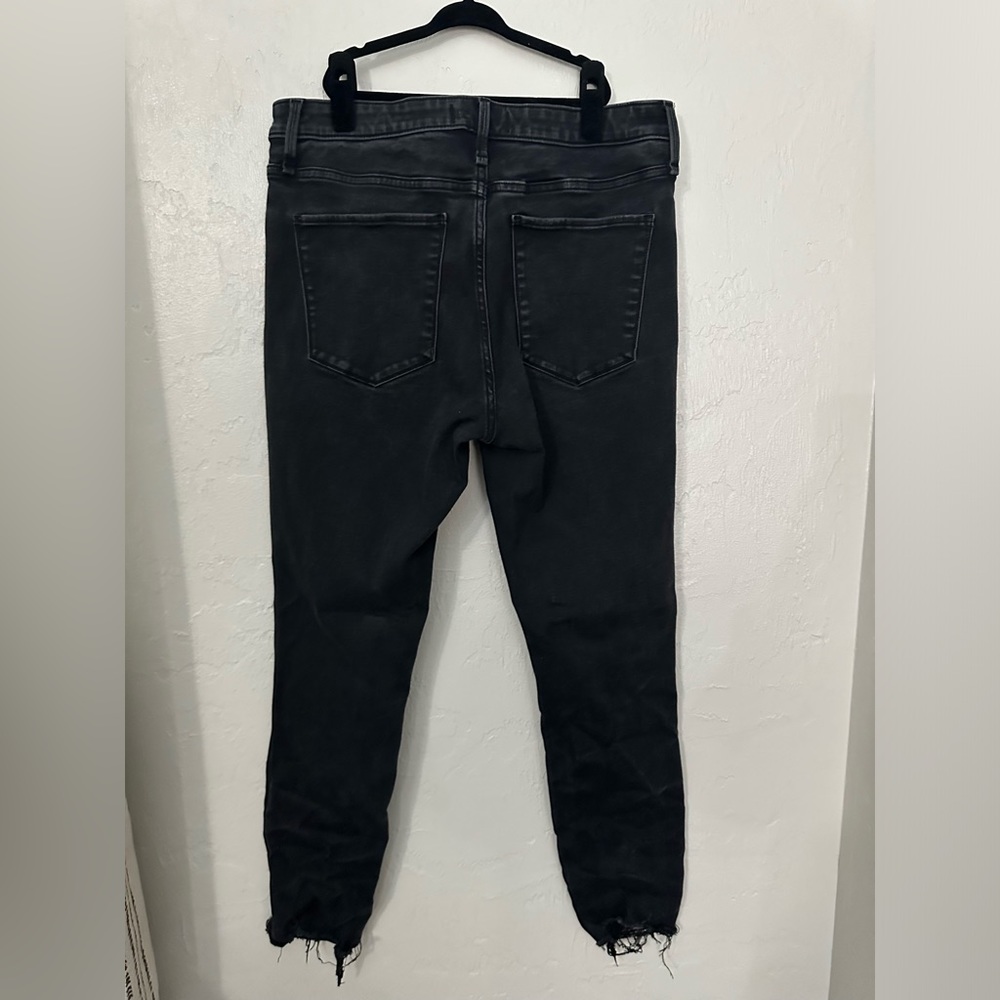 Distressed Jeans - Picture 3 of 6